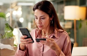 📊 La Paradoja de los $789 Mil Millones: El e-commerce mexicano vuela, pero el crédito bancario no despega