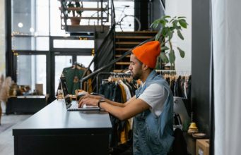 🛍️ Retail 2026: El fin de la «Compra Impulsiva» y el inicio de la Era de la Resonancia